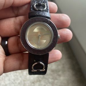100% authentic Gucci watch